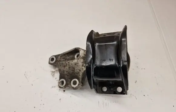 Peugeot 3008 I Engine mount bracket 9681855180