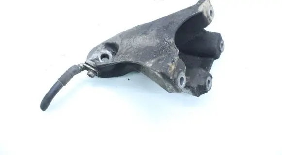 Volkswagen Touareg I Engine mounting bracket 7L6199308