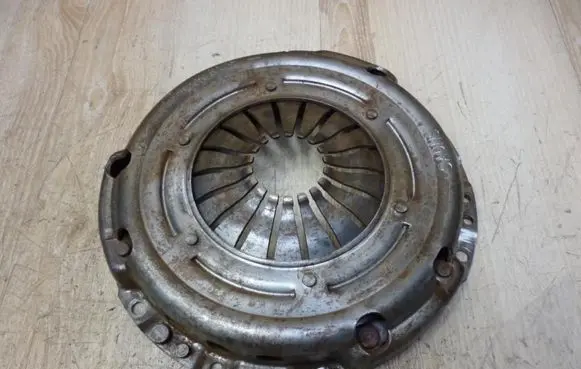 Volkswagen Golf V Pressure plate 
