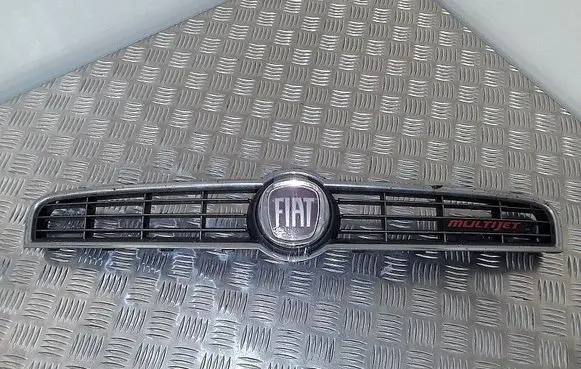 Fiat Bravo Front bumper lower grill 735414652
