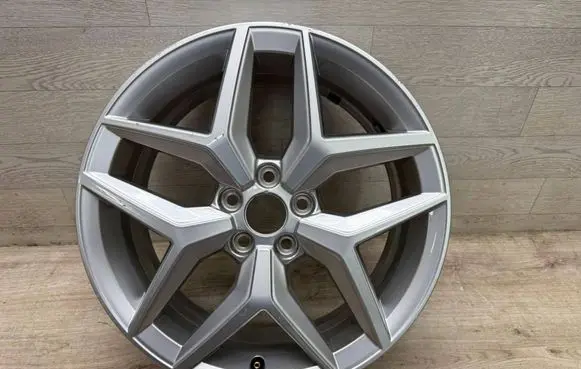 Seat Ibiza V (KJ) R17 alloy rim 6F0601025C