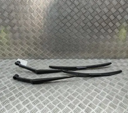 Toyota GR 86 Windshield/front glass wiper blade SU00310021 SU00302670