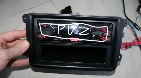Volkswagen Golf VI Radio/GPS head unit trim 1DIN 2DIN