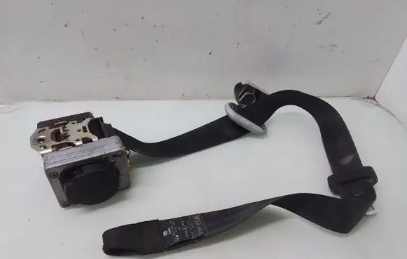 Volkswagen New Beetle Front seatbelt