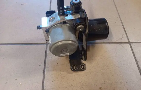 Hyundai Ioniq ABS Pump 58600G2300 BH63074A00 M1D1A028005
