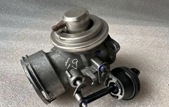 Audi A6 S6 C5 4B EGR valve 038129637L 038315501aa