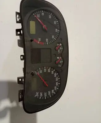 Volkswagen Golf IV Speedometer (instrument cluster) 1J0920822A 1211259343 0263618181