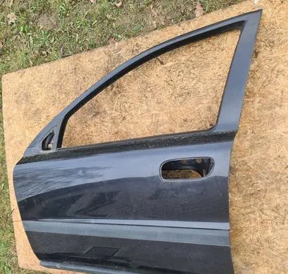 Volvo S60 Front door