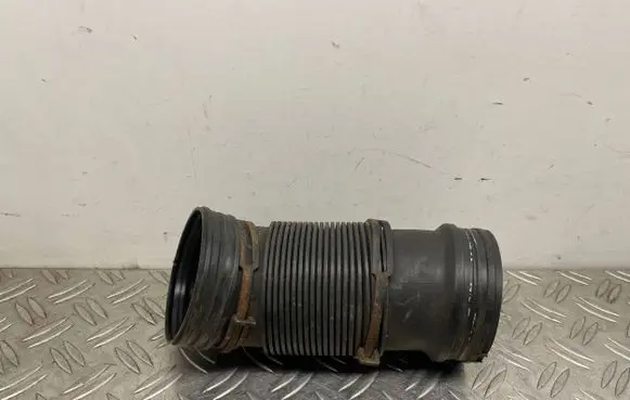Volkswagen PASSAT CC Air intake duct part 1K0129684P