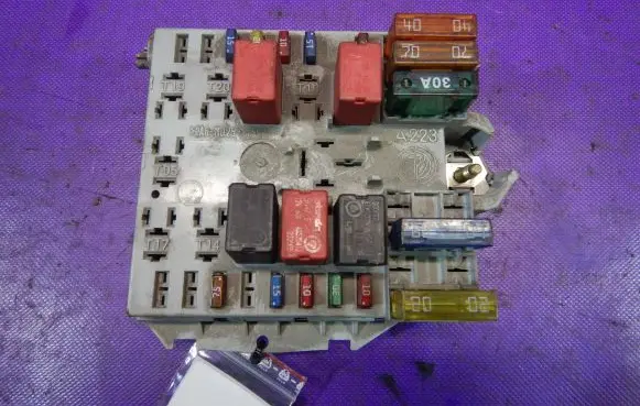 Fiat Punto (188) Fuse box set 46835589