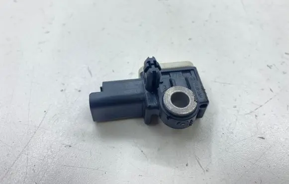 Peugeot 5008 Airbag deployment crash/impact sensor 9663904980 110303204