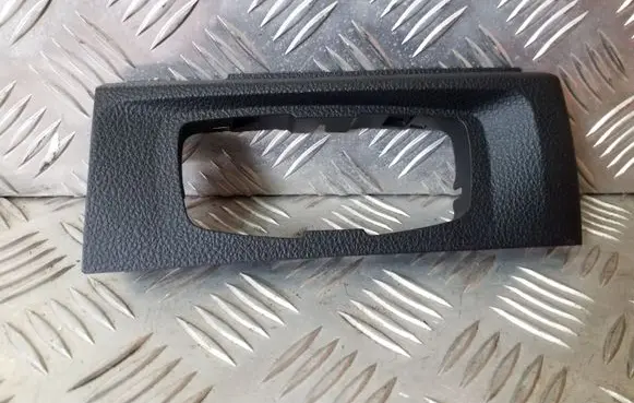 BMW 1 F20 F21 Panel trim 9211306