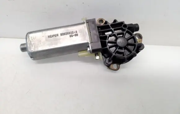 Mercedes-Benz C W204 Seat adjustment motor 0390203001