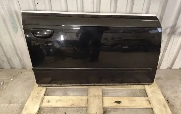Audi A4 S4 B7 8E 8H Front door