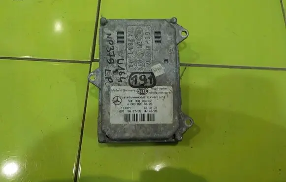 Mercedes-Benz ML W164 LED ballast control module A0038205826 NP379
