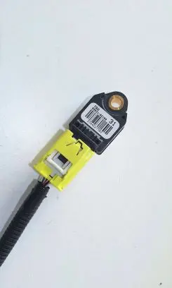 Toyota Verso Airbag deployment crash/impact sensor 8983102100 3344227302