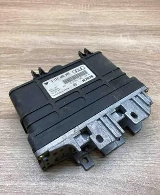 Volkswagen Golf V Engine control unit/module ECU 8A0907311E 0261203196