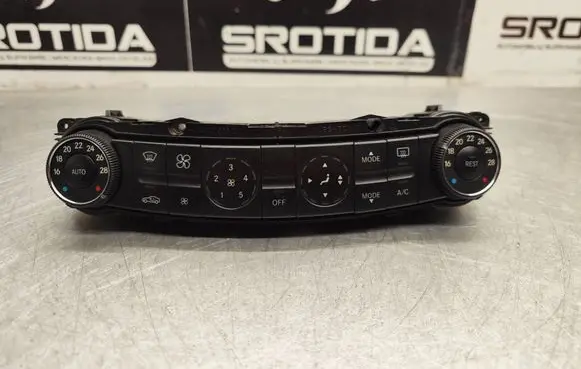 Mercedes-Benz E W211 Climate control unit 2118300490 Q00030106