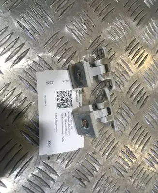 Skoda Yeti (5L) Tailgate/trunk/boot hinge 6N0827301E
