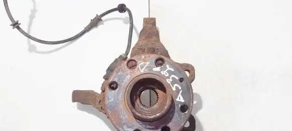 Opel Vectra B Front wheel hub