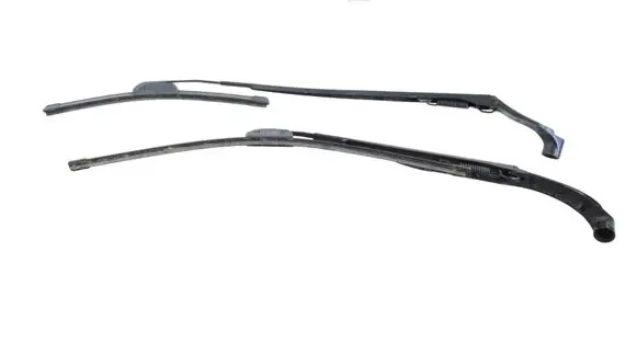 Infiniti Q50 Windshield/front glass wiper blade 