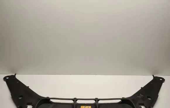 Engine bonnet/hood lock trim molding