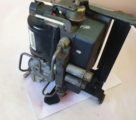 Chrysler Concorde ABS Pump 4605044 4601752