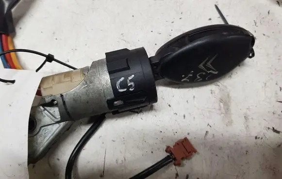 Citroen C5 Ignition lock 9648445180