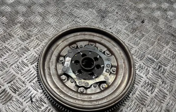 Skoda Octavia Mk3 (5E) Flywheel 04L105266AD