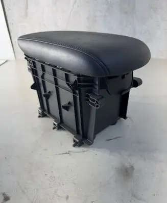 Toyota RAV 4 (XA40) Armrest 5882342030