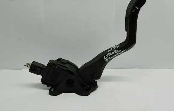 Peugeot 308 SW Accelerator throttle pedal 968153038000