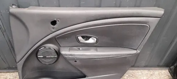 Renault Megane III Front door card panel trim