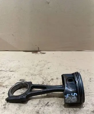 Opel Corsa C Piston with connecting rod