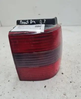 Volkswagen PASSAT B4 Rear/tail lights 3A9945112B