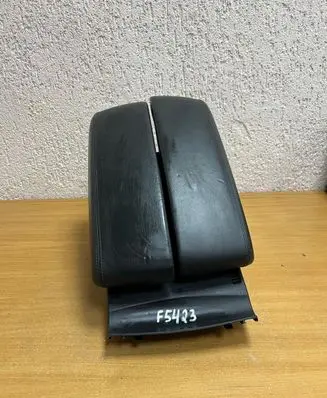 Audi A8 S8 D4 4H Armrest 4H0863075 168087402