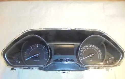 Peugeot 208 Speedometer (instrument cluster) 9813848980