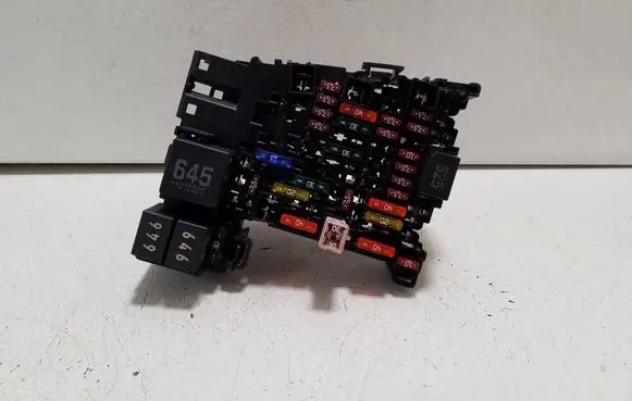 Audi Q2 - Fuse module 5Q0937615C