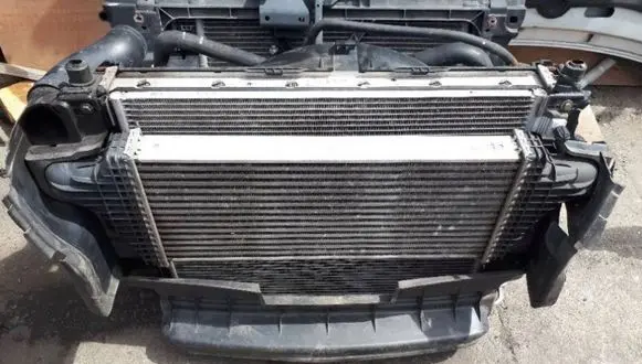 Mercedes-Benz ML W164 Coolant radiator A2515000304 A2515000000 A2515000103