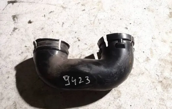 Mitsubishi Pajero Sport I Air intake hose/pipe