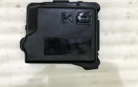 Citroen C4 Cactus Fuse box cover