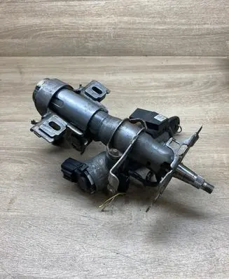 Toyota Avensis T250 Ignition lock N0501517 736661A