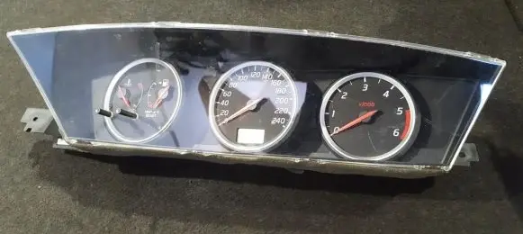 Nissan Primera Speedometer (instrument cluster) 2242564 av619