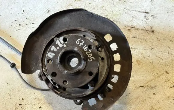 Audi Q7 4L Rear wheel hub spindle/knuckle 7L8505436 7L8505436A 7L8505436AF