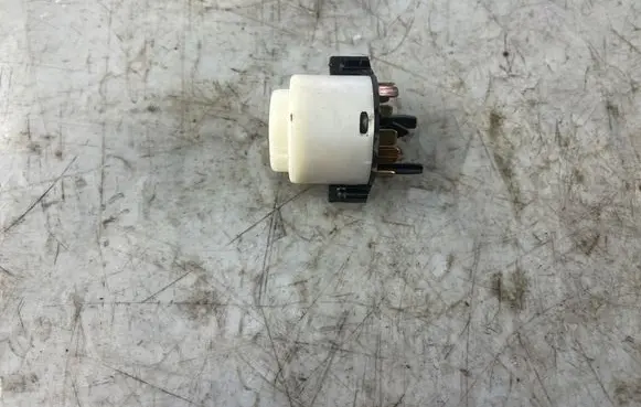Audi A6 S6 C5 4B Ignition lock contact 4B0905849