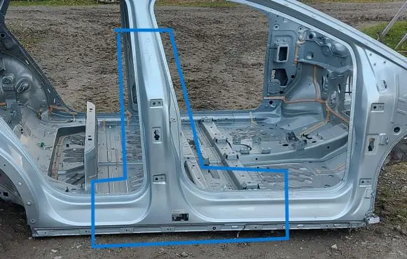 Volkswagen ID.4 Pillar (middle) 