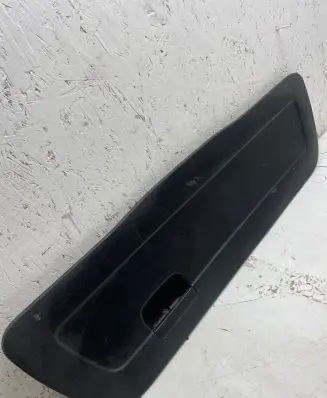 Volkswagen Golf III Tailgate/boot cover trim set 1H6867605A