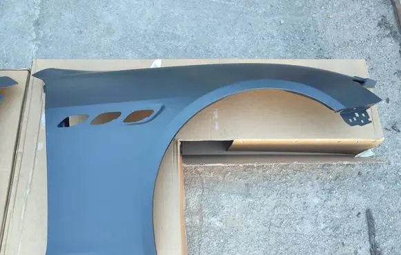Maserati Quattroporte Fender 673009034