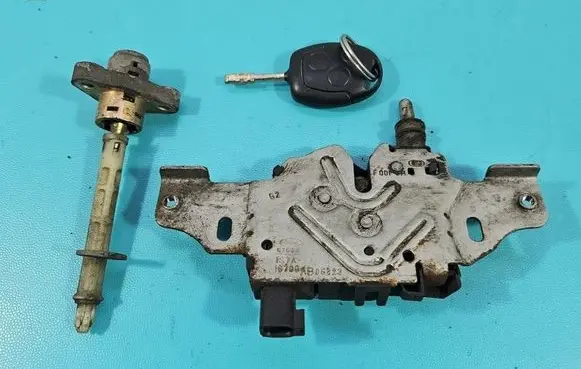 Ford Mondeo Mk III Engine bonnet/hood lock/catch IMPRK1568187