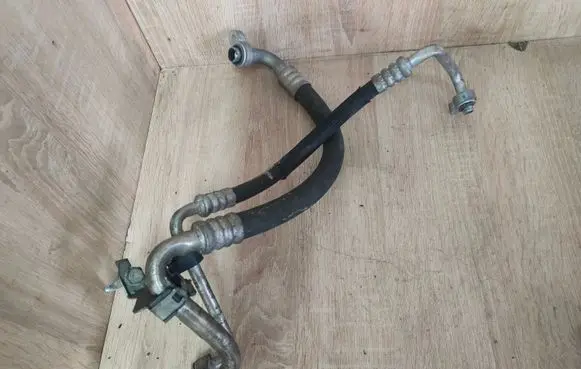 Opel Insignia A Air conditioning (A/C) pipe/hose