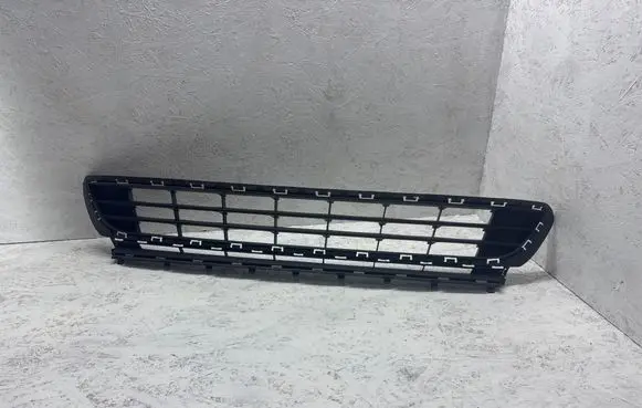 Front bumper lower grill
